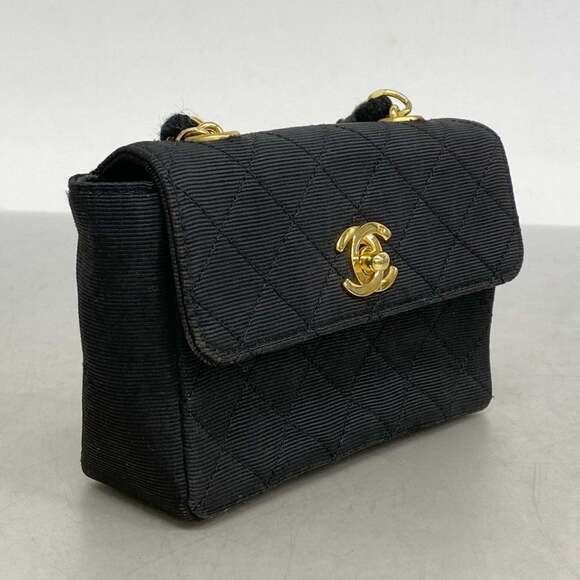 CHANEL Black Shoulder Bag - Picture 2 of 11